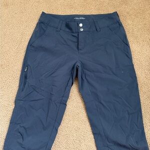 Columbia women’s Dark Blue Capri